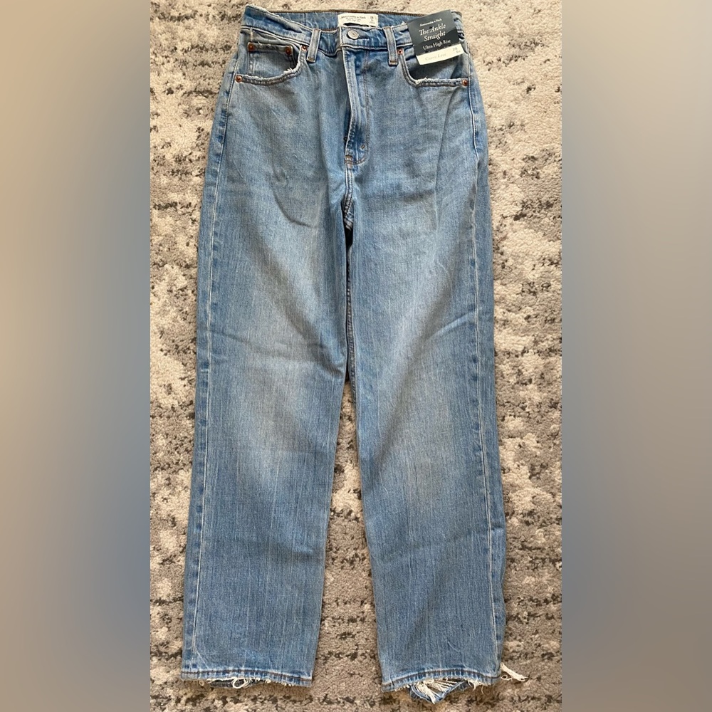 Abercrombie Curve Love Ultra High-Rise Angle Straight Jean